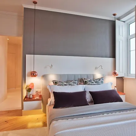 Stylish Estrela By Lovelystay *