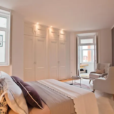 Stylish Estrela By Lovelystay