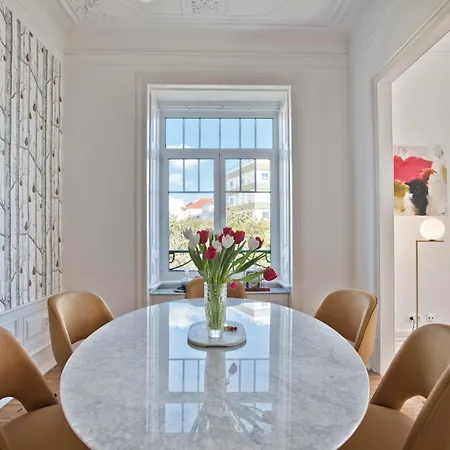 Stylish Estrela By Lovelystay *