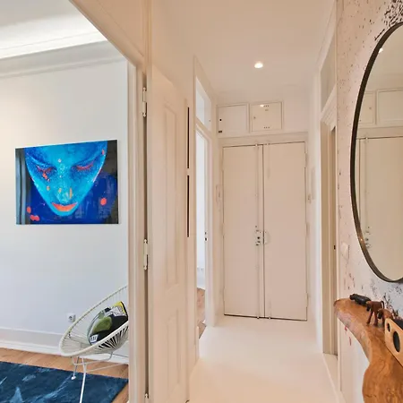 Stylish Estrela By Lovelystay *